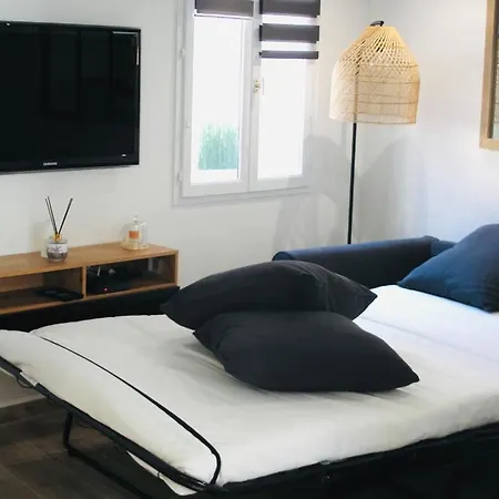 Apartment Duplex Atypique Renove En Plein Centre Du Village *