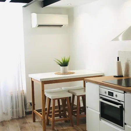 Apartment Duplex Atypique Renove En Plein Centre Du Village Cassis